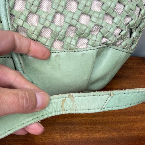 NWT Marta Ponti Genuine Leather Mint Green Woven Shoulder Bag - Picture 3 of 9